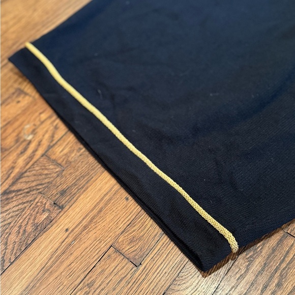 St. John Collections Classic Sheath Black Gold Stripe Pencil Skirt Knit Size 8 - Picture 6 of 6